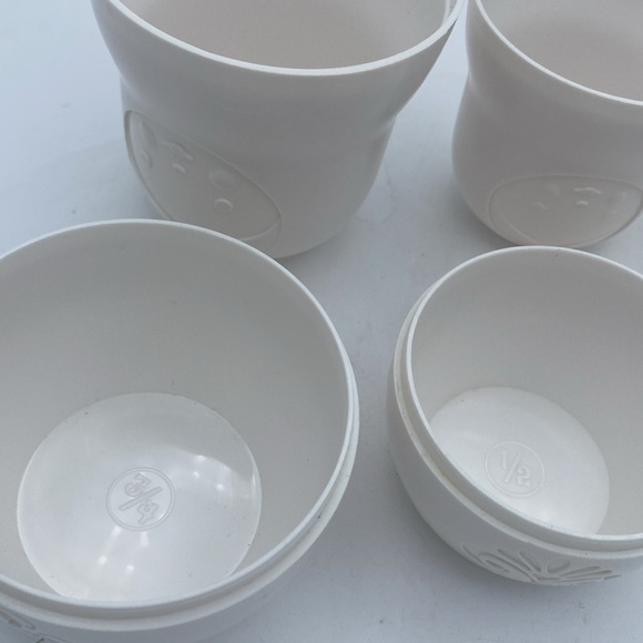 Fred 2009 Russian nesting dolls white kitchen measuring cups set of 6 - Picture 6 of 10